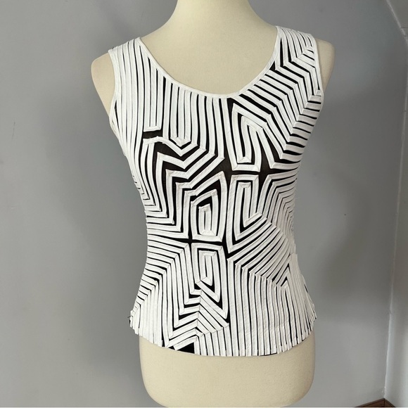 Vintage white and black 3D knit sleeveless top cotton eccentric blouse retro - Picture 5 of 7
